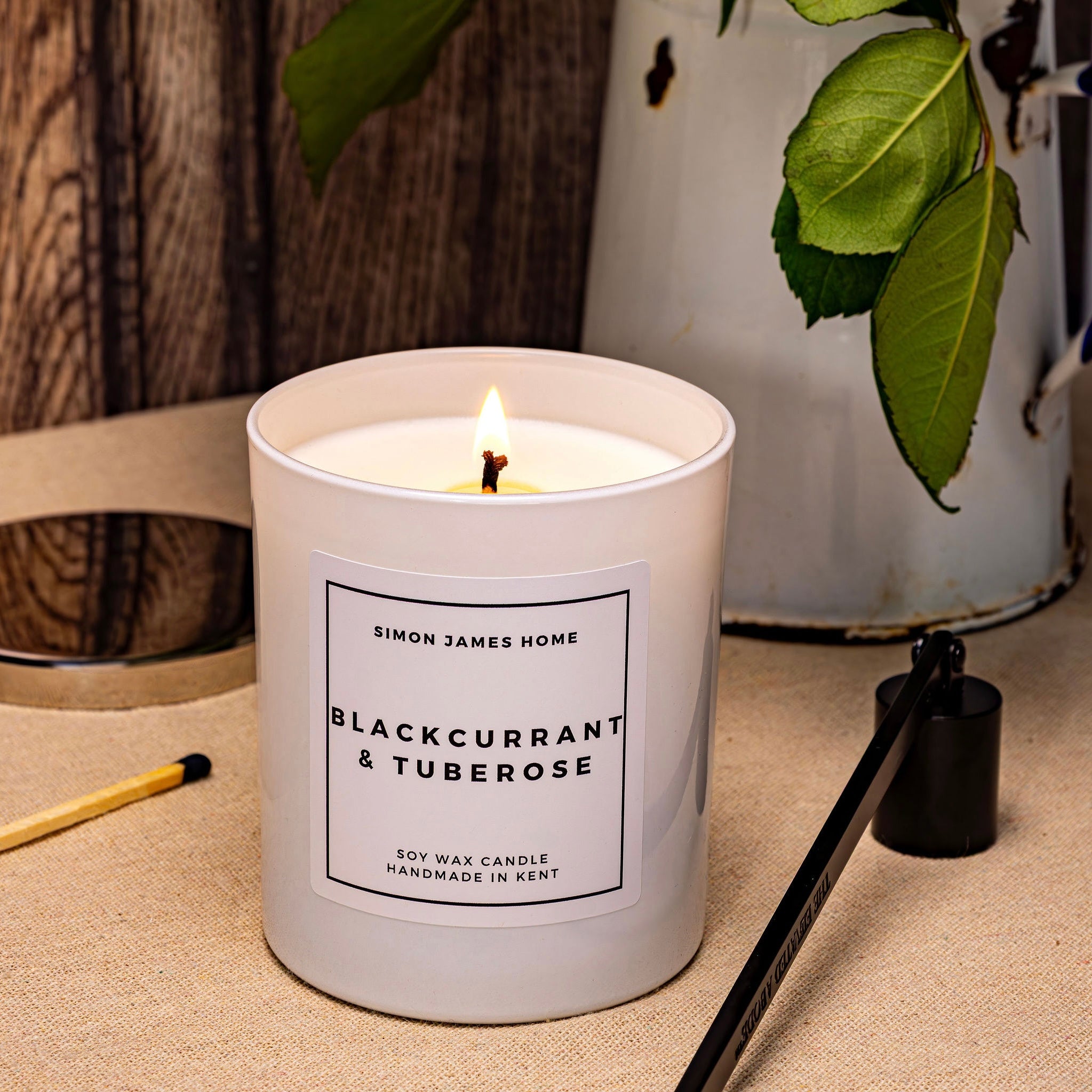 Blackcurrant & Tuberose Handmade Soy Wax Candle - Simon James Home