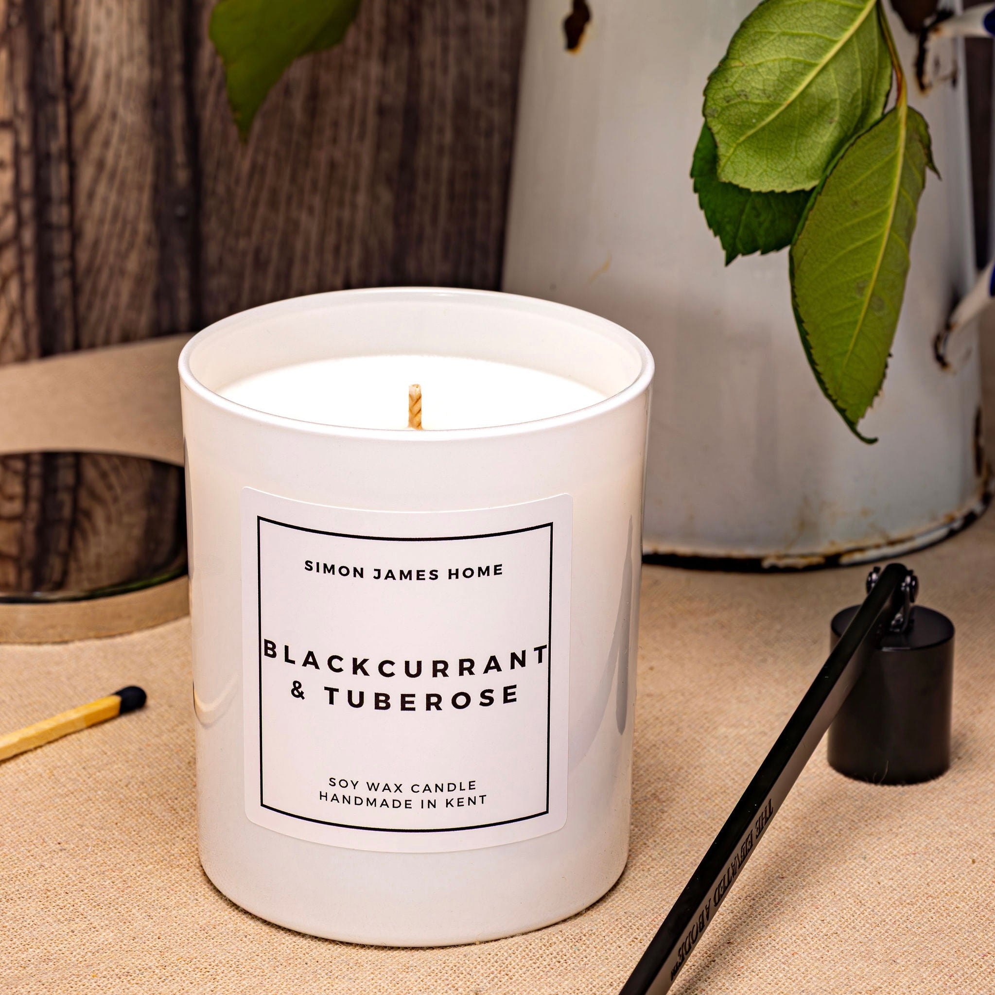Blackcurrant & Tuberose Handmade Soy Wax Candle - Simon James Home
